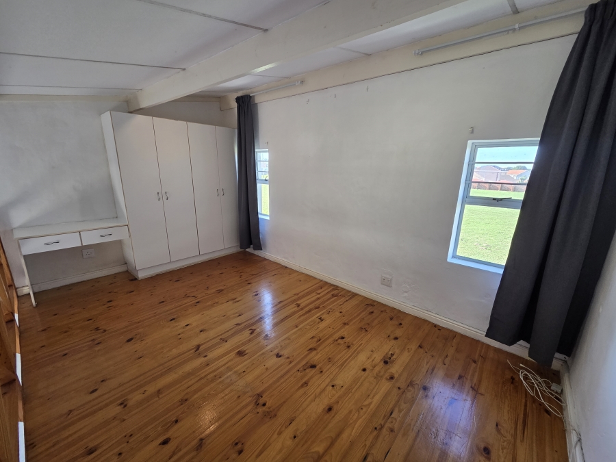 To Let 1 Bedroom Property for Rent in Humewood Eastern Cape